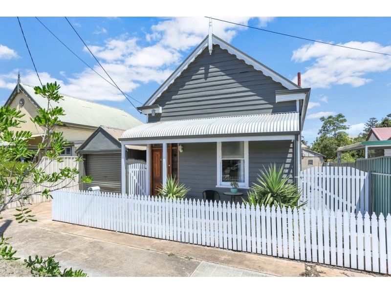 4 Swiggs Street, Birkenhead SA 5015