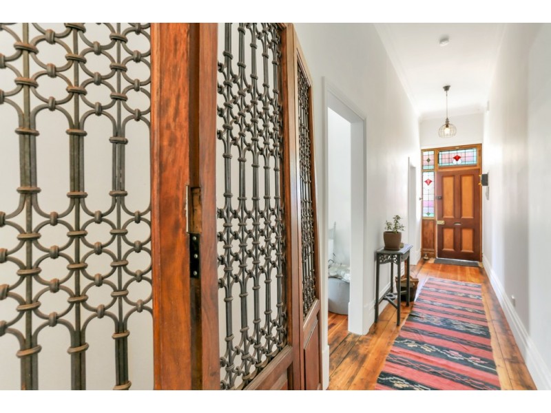 4 Swiggs Street, Birkenhead SA 5015