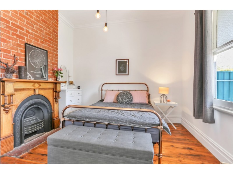 4 Swiggs Street, Birkenhead SA 5015