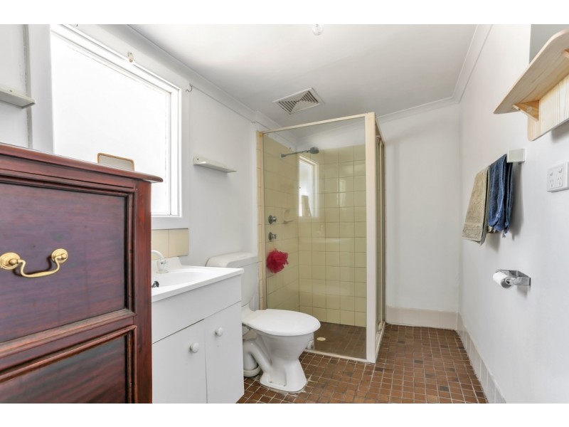 4 Swiggs Street, Birkenhead SA 5015