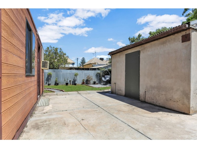 4 Swiggs Street, Birkenhead SA 5015