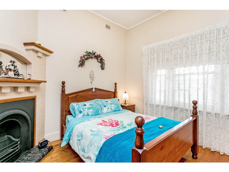 6 Olive street, Largs Bay SA 5016