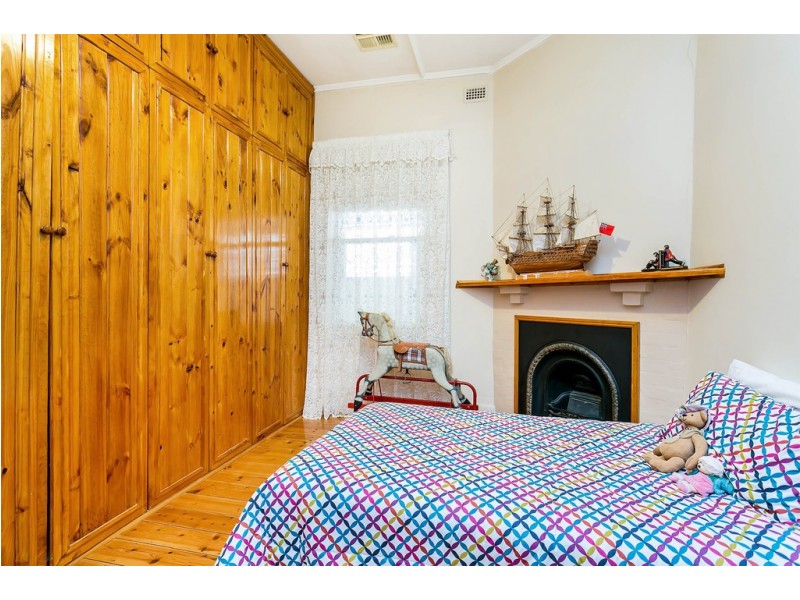 6 Olive street, Largs Bay SA 5016