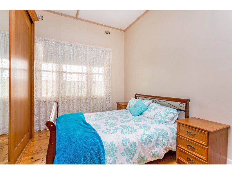 6 Olive street, Largs Bay SA 5016