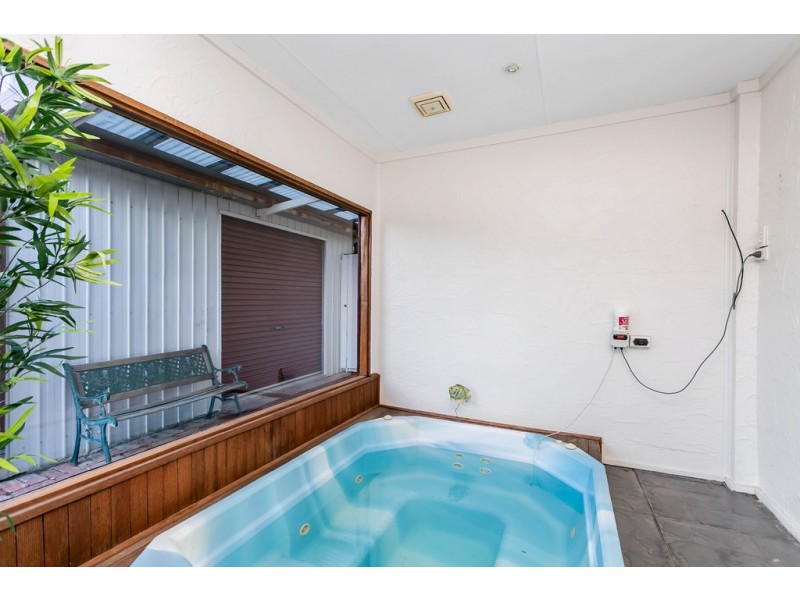 6 Olive street, Largs Bay SA 5016