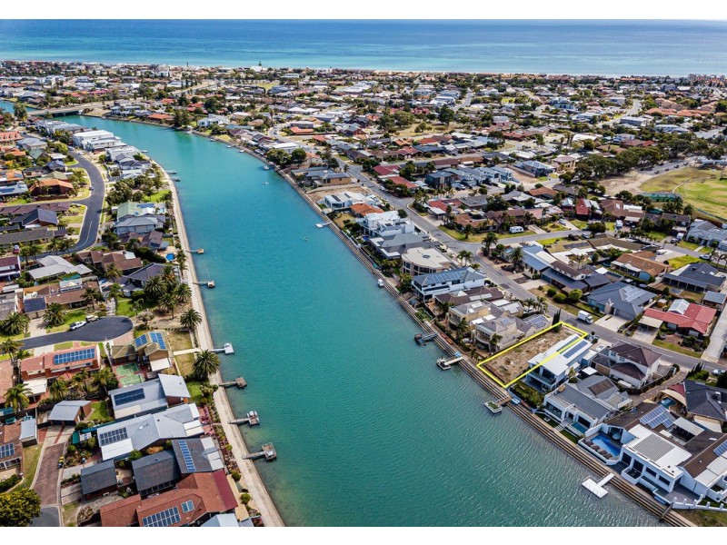 44 Newcombe Avenue, West Lakes Shore SA 5020