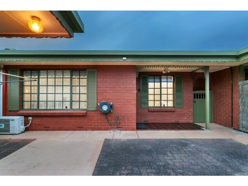 2/7 Moorea Court, West Lakes SA 5021