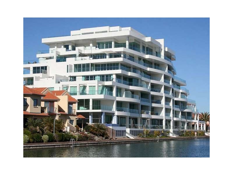 19/155 Brebner Drive, West Lakes SA 5021