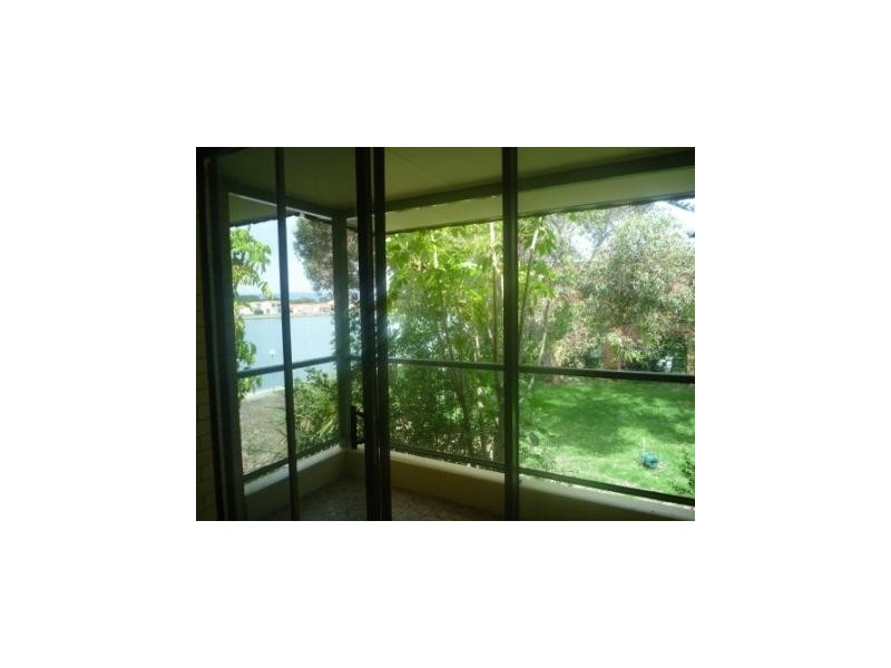 8/70 Military Road, Tennyson SA 5022