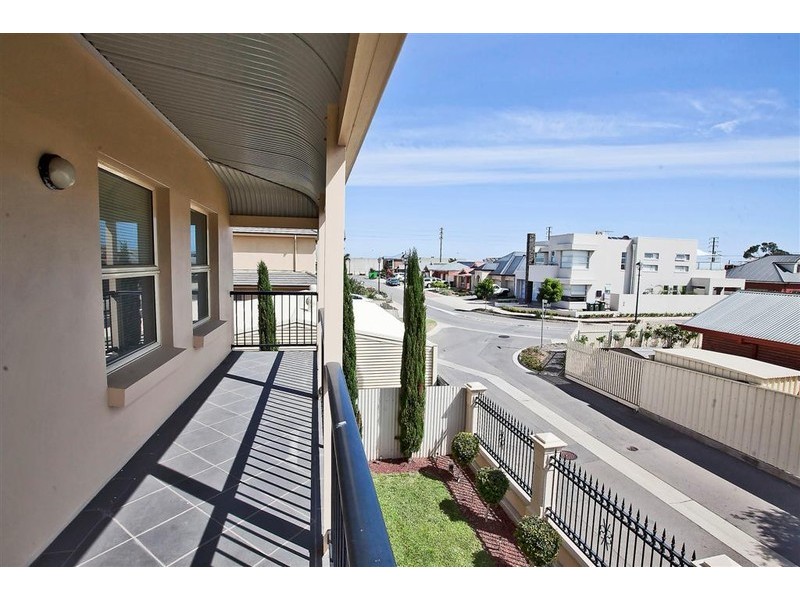 4 May Street, Birkenhead SA 5015