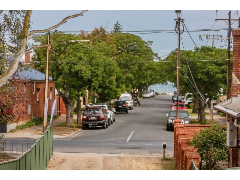 438 Military Road, Largs Bay SA 5016