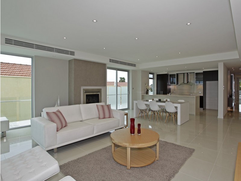 11/155 Brebner Drive, West Lakes SA 5021