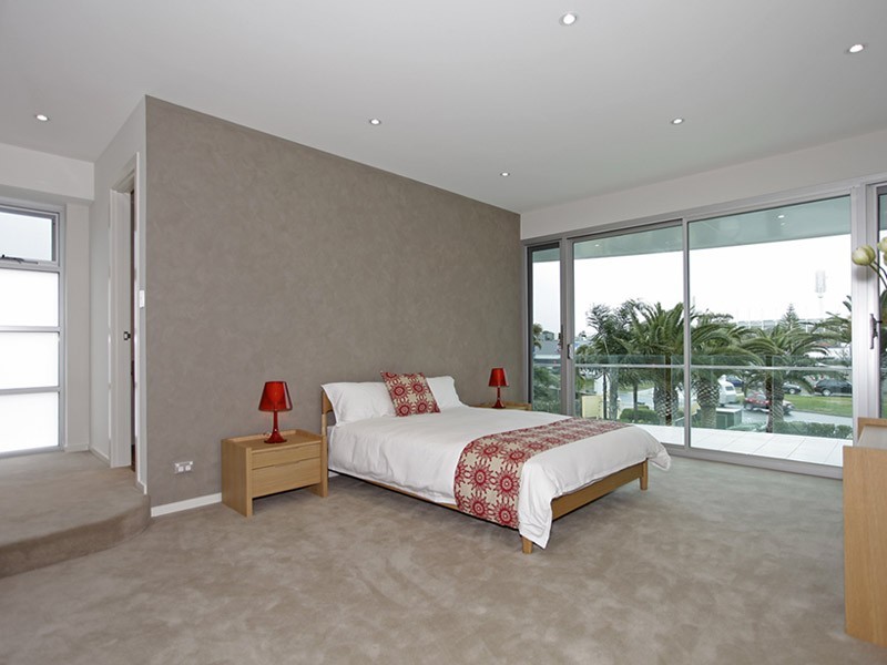 11/155 Brebner Drive, West Lakes SA 5021