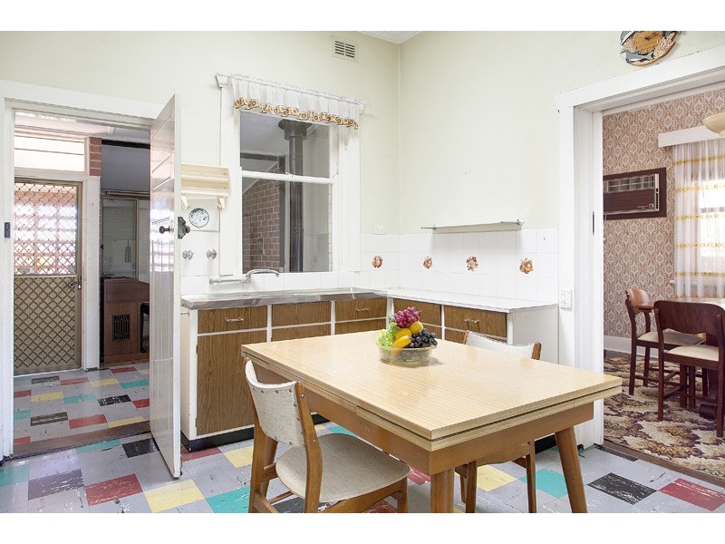 64 Oval Avenue, Woodville South SA 5011