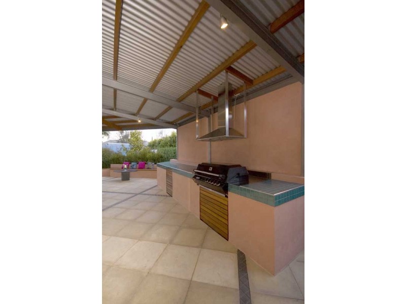 9 Kintore Ave, Prospect SA 5082