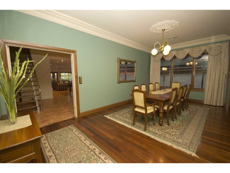 9 Kintore Ave, Prospect SA 5082