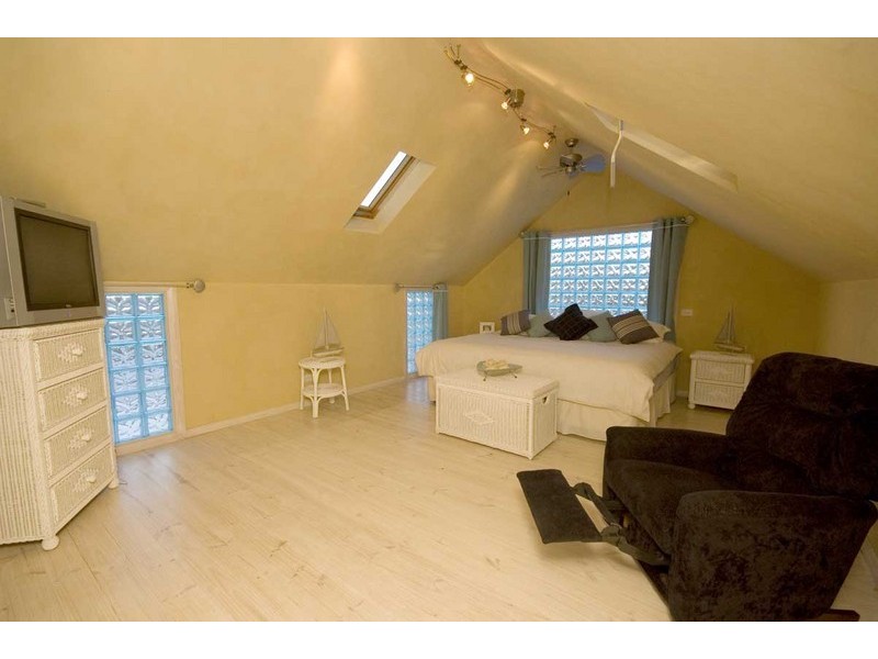 9 Kintore Ave, Prospect SA 5082