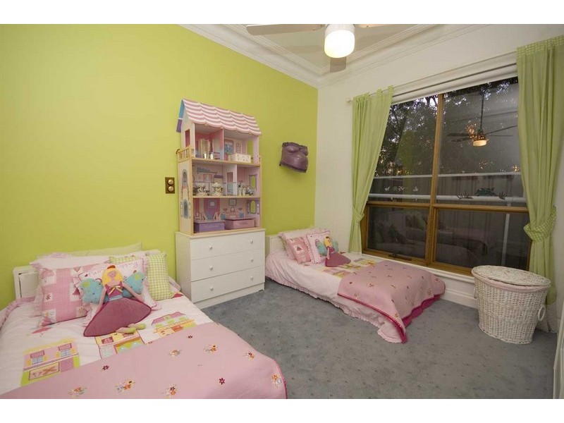 9 Kintore Ave, Prospect SA 5082