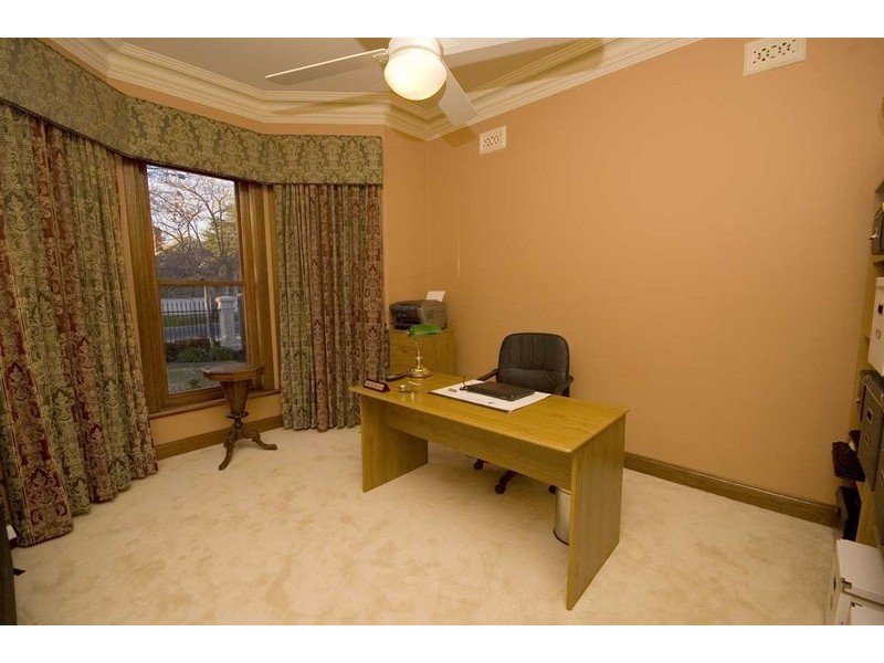 9 Kintore Ave, Prospect SA 5082