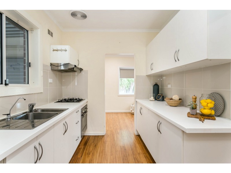 18 Medina Street, Taperoo SA 5017