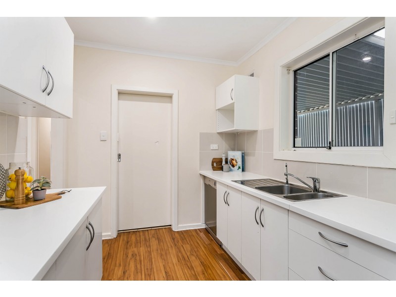 18 Medina Street, Taperoo SA 5017
