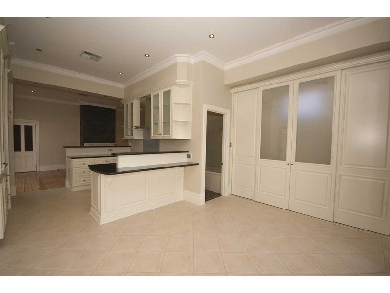 18 Wilson Street, Queenstown SA 5014