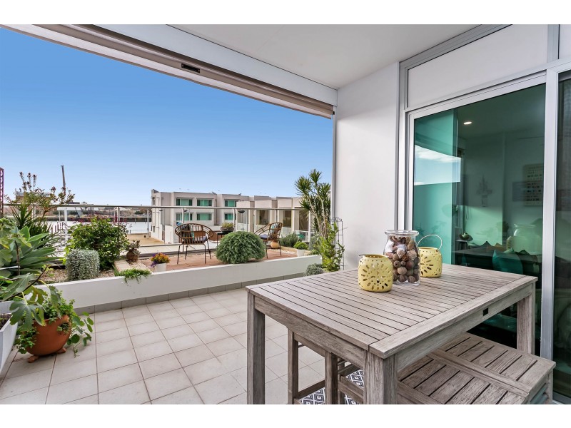 208/1-2 Tarni Court, New Port SA 5015