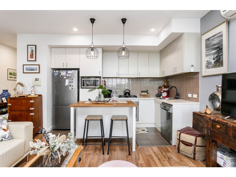 208/1-2 Tarni Court, New Port SA 5015