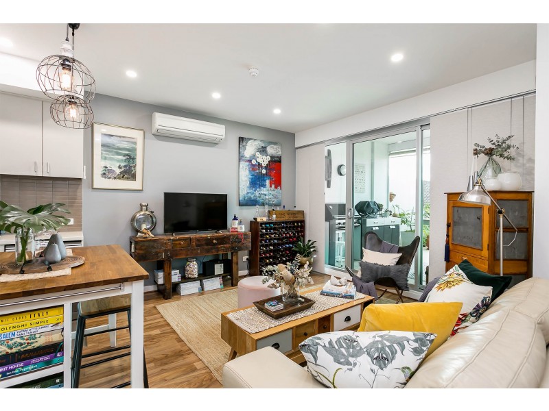 208/1-2 Tarni Court, New Port SA 5015