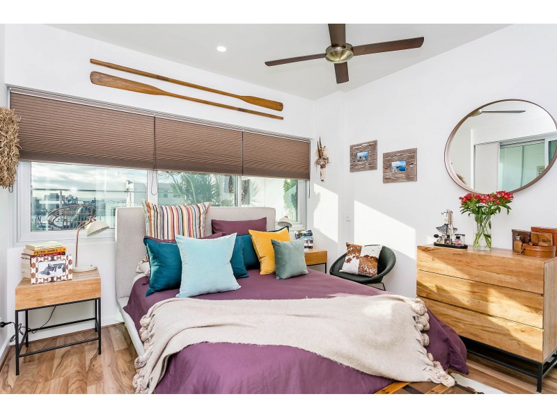 208/1-2 Tarni Court, New Port SA 5015