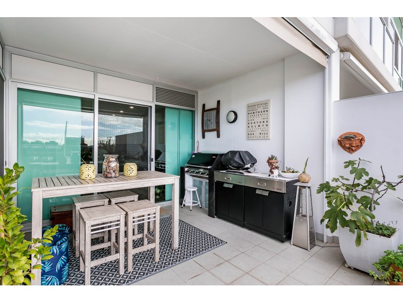208/1-2 Tarni Court, New Port SA 5015