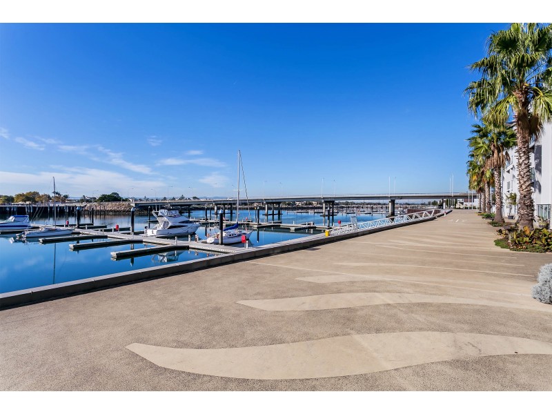 208/1-2 Tarni Court, New Port SA 5015