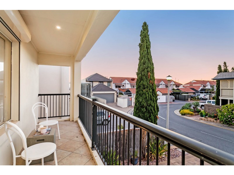 15 One and All Drive, North Haven SA 5018