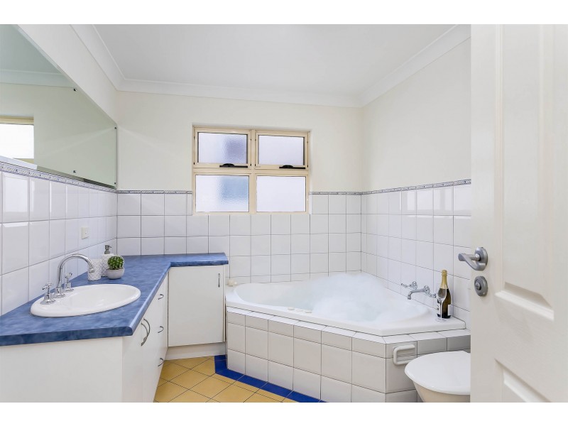 15 One and All Drive, North Haven SA 5018