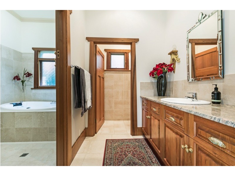 18 Main North Road, Thorngate SA 5082