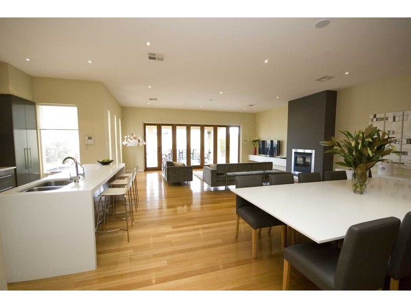 2 Westall Avenue, Flinders Park SA 5025