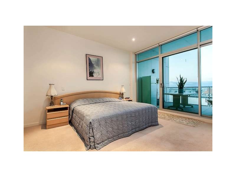 Apt 701 Spinnaker North 1 – 2 Tarni Court, Port Adelaide SA 5015