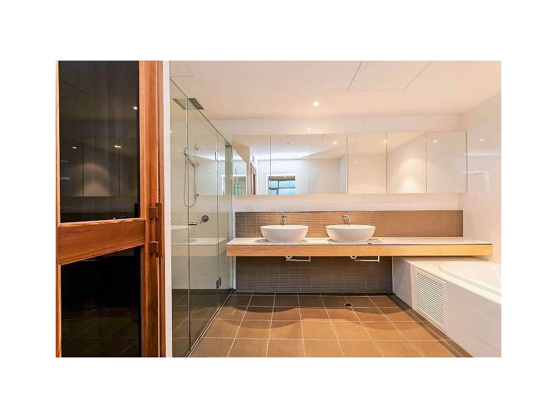 Apt 701 Spinnaker North 1 – 2 Tarni Court, Port Adelaide SA 5015