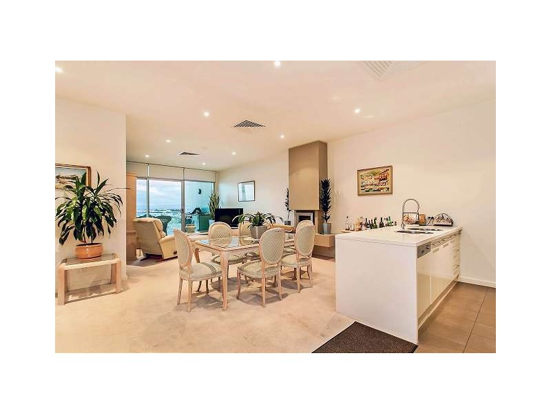 Apt 701 Spinnaker North 1 – 2 Tarni Court, Port Adelaide SA 5015