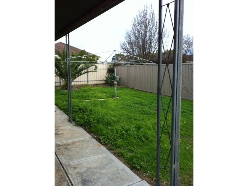 2 Suffolk Avenue, Fulham Gardens SA 5024