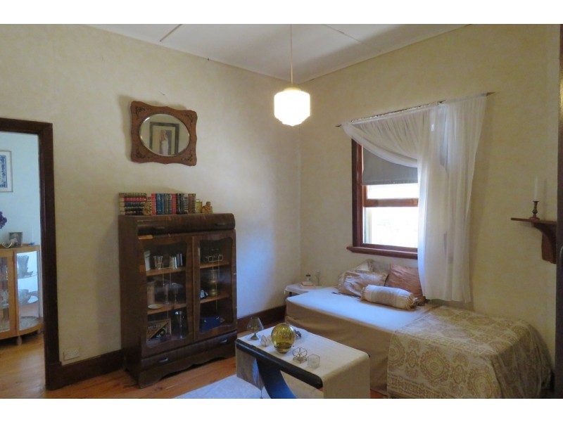 3 Edmund Street, Port Broughton SA 5522