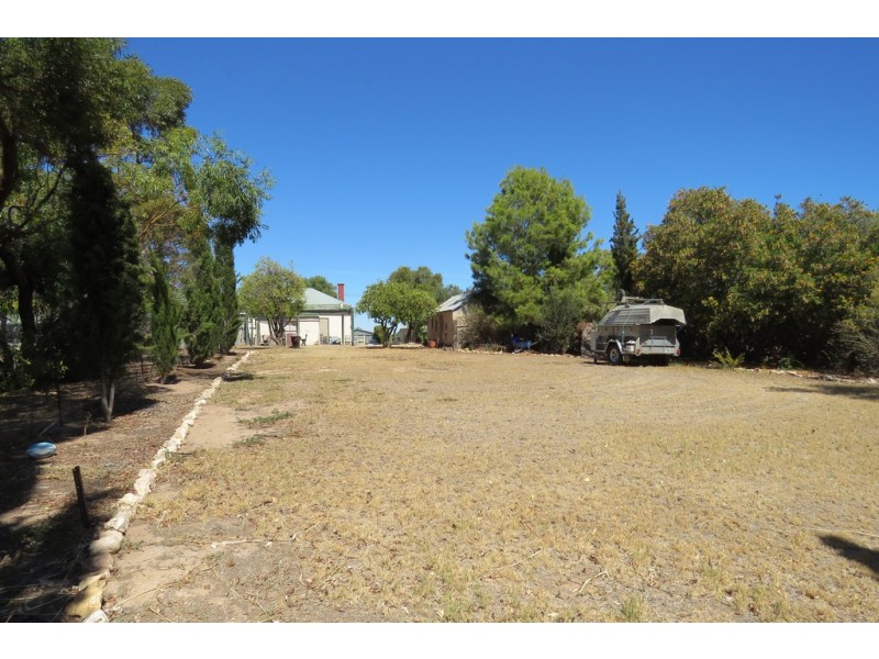 3 Edmund Street, Port Broughton SA 5522