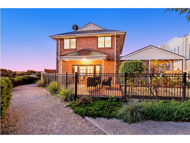 12 Pelican Lane, Mawson Lakes SA 5095