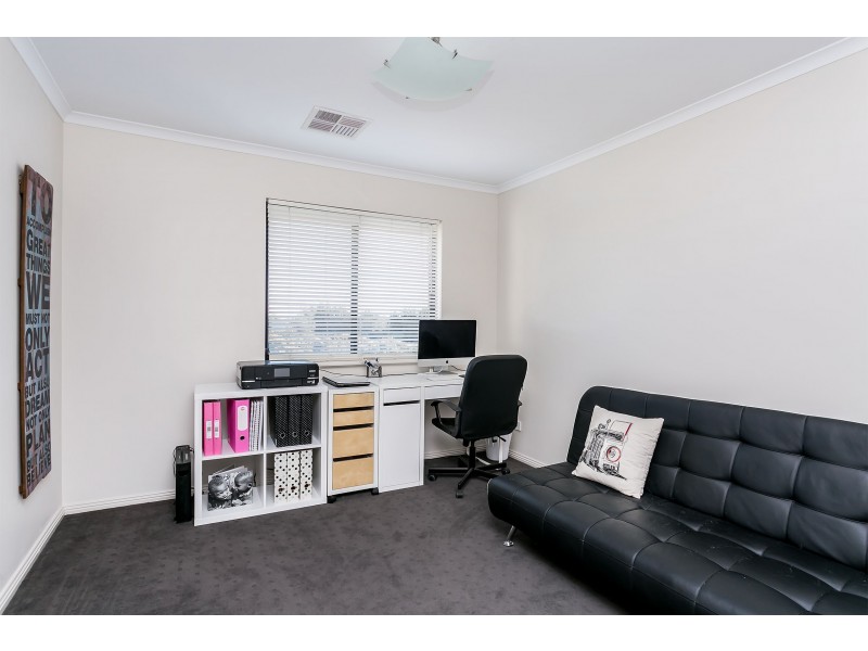 12 Pelican Lane, Mawson Lakes SA 5095