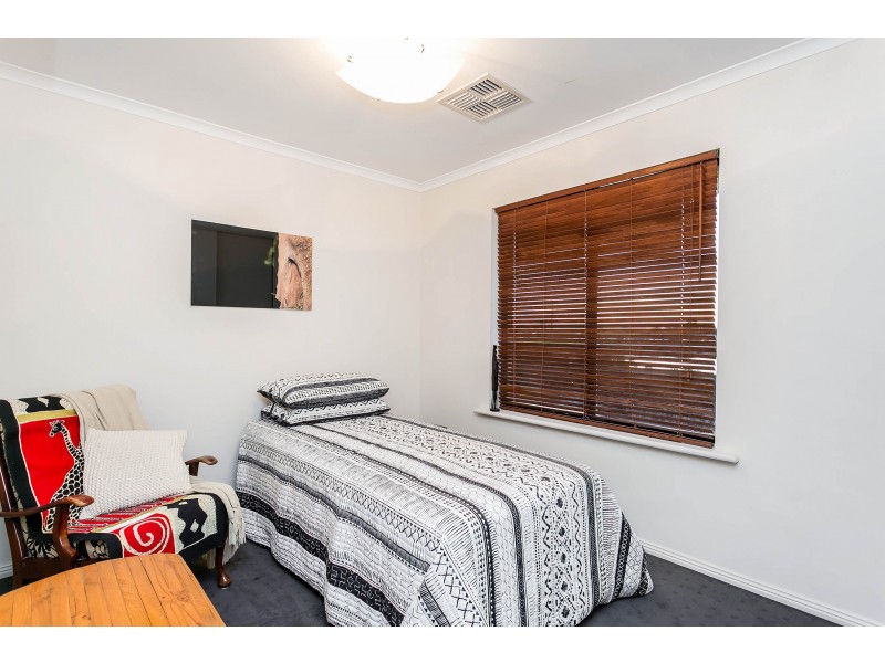 12 Pelican Lane, Mawson Lakes SA 5095