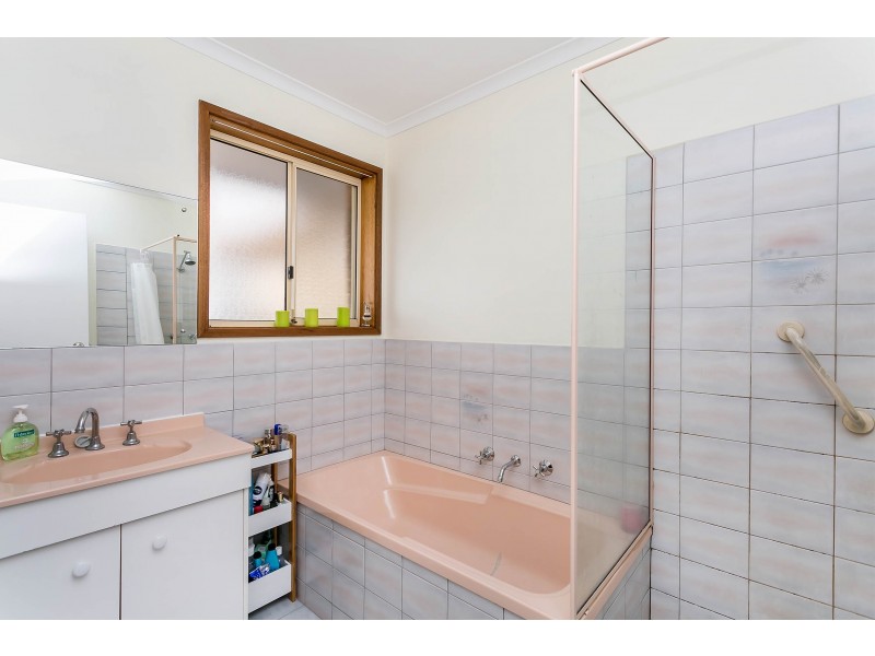 2/102 Macedonia Street, North Haven SA 5018
