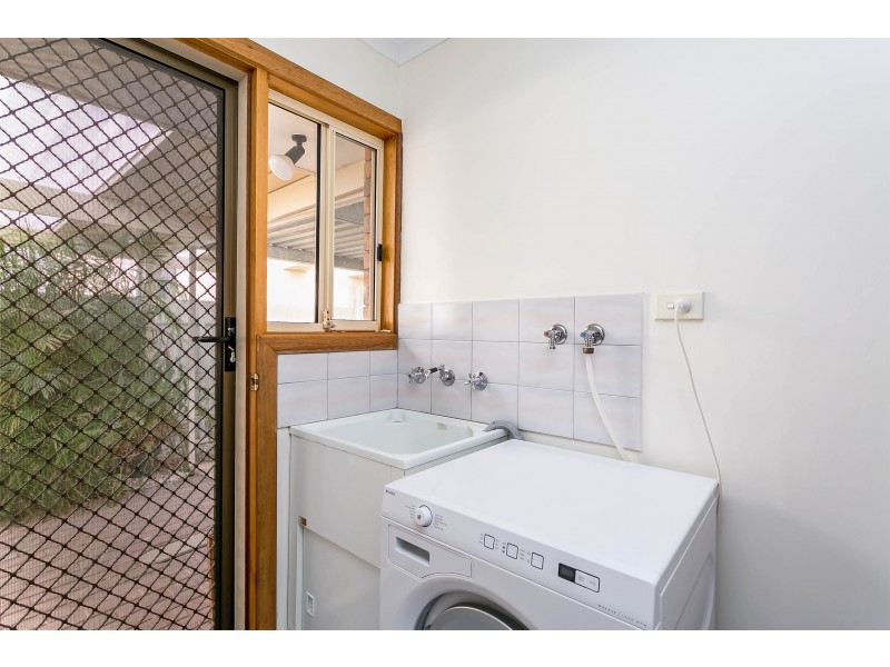 2/102 Macedonia Street, North Haven SA 5018
