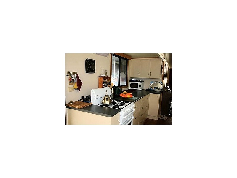 Paddleboat Bruces Bend Marina, Mildura VIC 3500