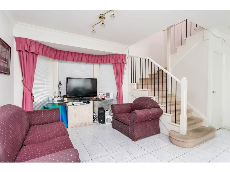 1 Knapman Crescent, Port Adelaide SA 5015