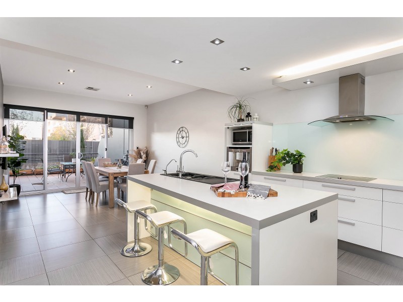 27 Ray Street, Findon SA 5023